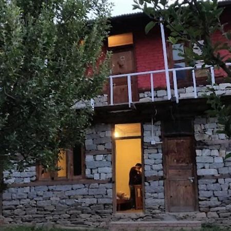 Holy Cow Cafe & Beds Kalgha Exterior foto