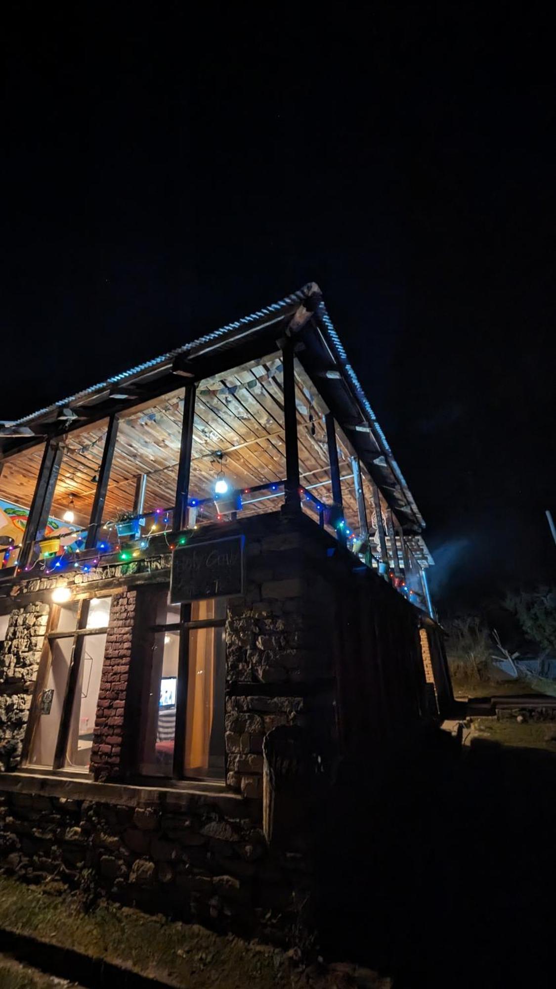 Holy Cow Cafe & Beds Kalgha Exterior foto