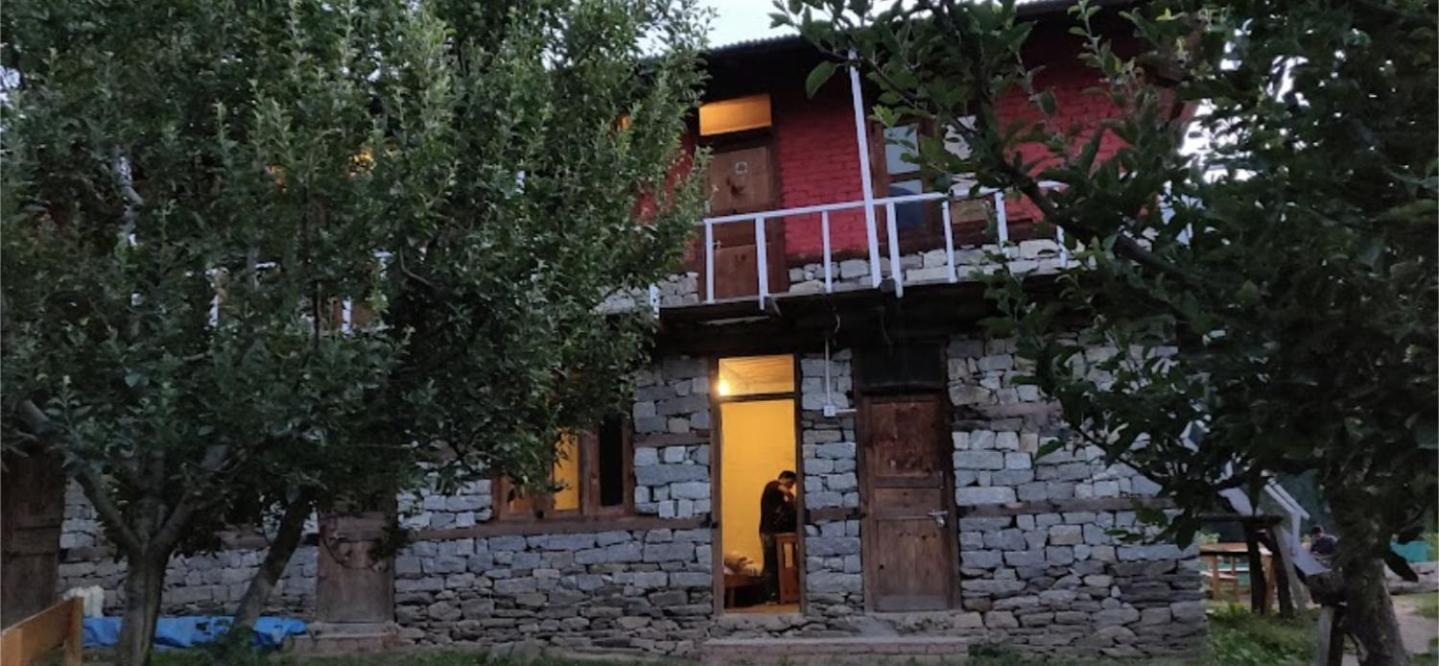 Holy Cow Cafe & Beds Kalgha Exterior foto